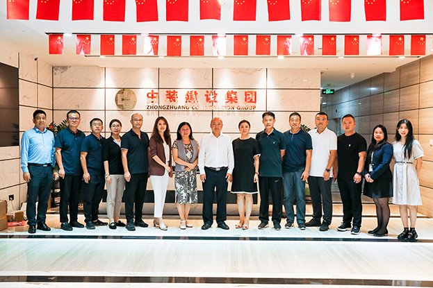 青島體悟走進(jìn)中裝建設(shè)，體會傳統(tǒng)行業(yè)的轉(zhuǎn)型升級