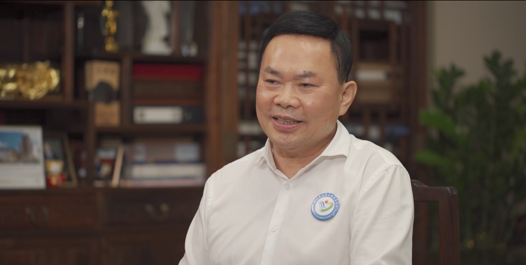 公益的力量丨中裝建設(shè)董事長莊重：慕賢思齊，大山儒商丹心為公益